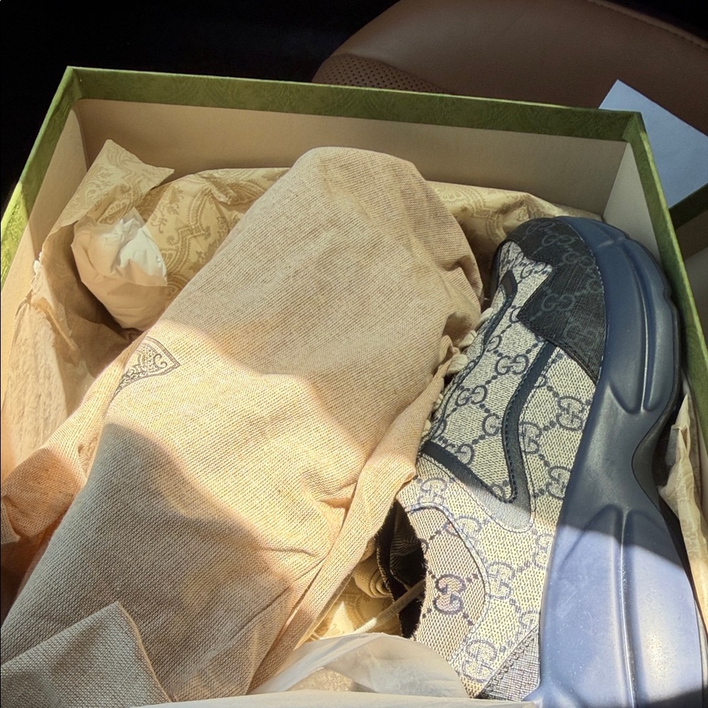 Gucci Olive Green and Beige Embossed Decorative Box - Picture 3 of 5